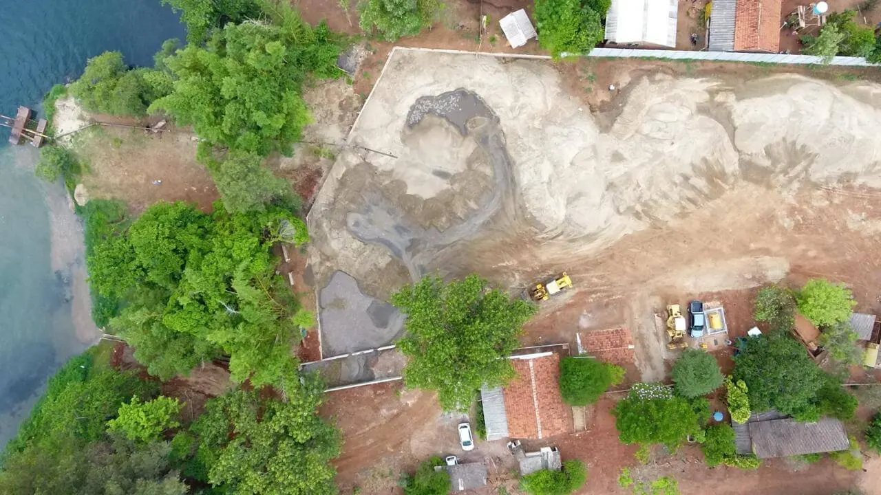 Areia lavada no pátio da Concresp Mineração em Andradina